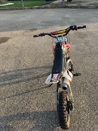 Moto Malcor XZ1 Negra y Roja