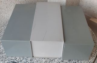 Tres archivadores metalicos