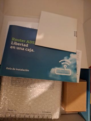 Router Movistar ADSL Libertad en una caja