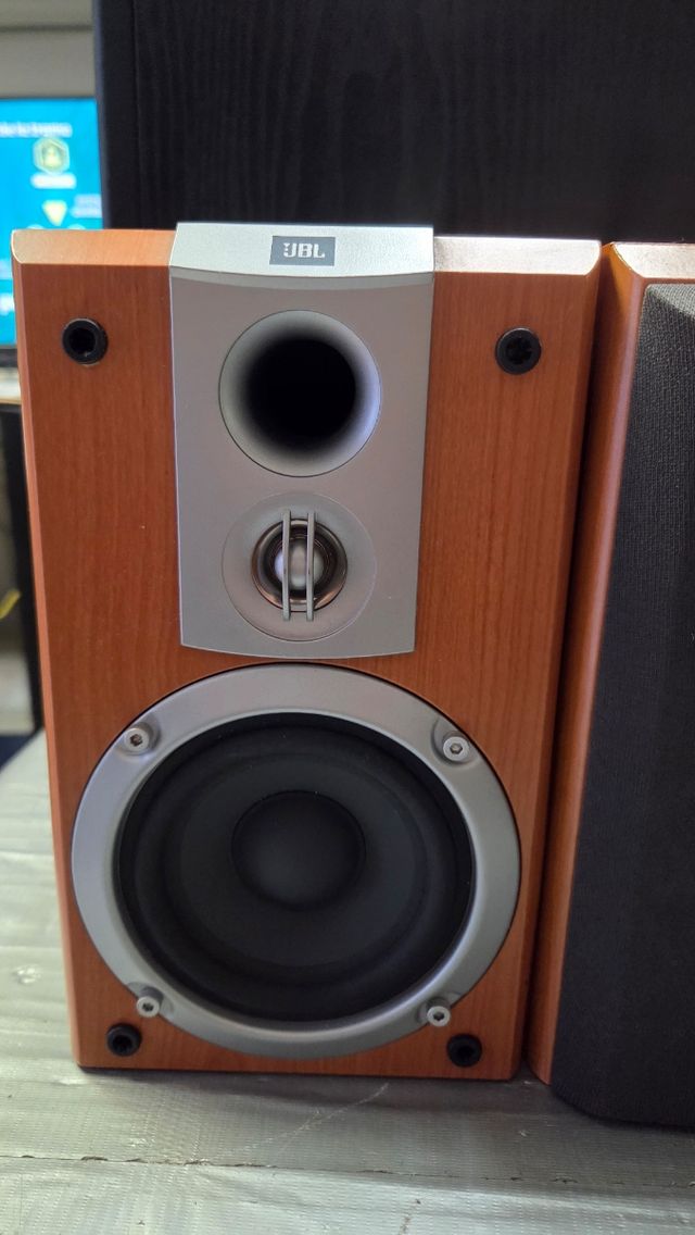 Altavoces JBL 100W Marrones