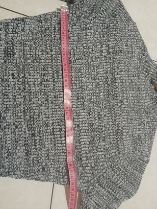 Vestito grigio e nero