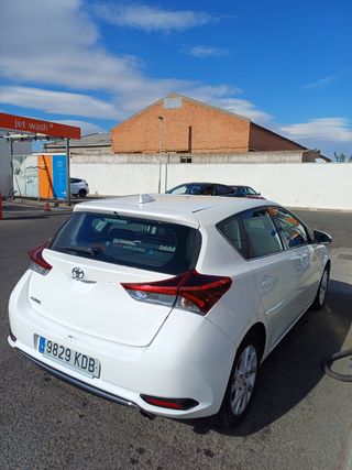 Toyota Auris 2017
