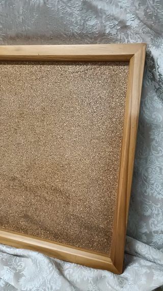 Tablero de Anuncios Pequeño (33.5 x 32 cm)