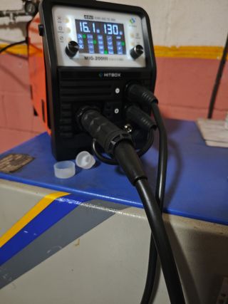 Soldadora HITBOX 200Amp Multifunción