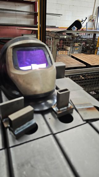 Soldadora HITBOX 200Amp Multifunción