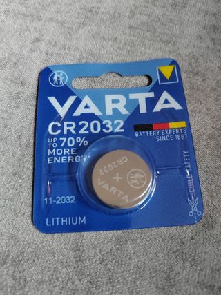 100 Pilas de litio Varta CR2032.