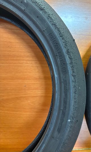 NEUMÁTICOS SLICK MOTO 3 