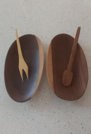 Bandejas de madera con cubiertos