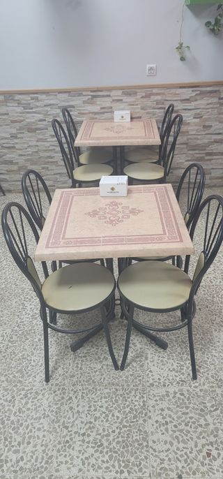 Silla de comedor con respaldo curvo y mesas a jueg