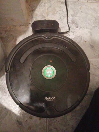Robot Aspirador Roomba con cargador