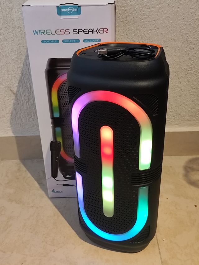 Altavoz Bluetooth, modo radio y luces RGB (30CM)