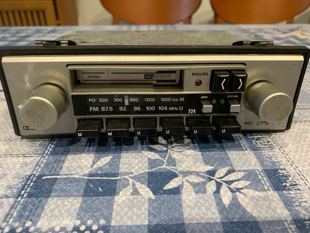 Autorradio Philips Clásico Estéreo