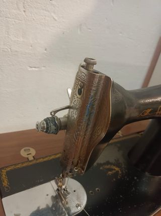 Máquina de coser Alfa vintage