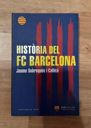 Varios libros en catalán y castellano