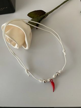 Collana choker corno rosso