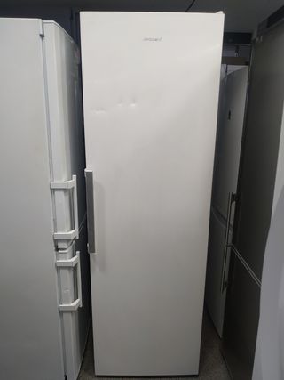 Nevera Vertical Benavent 186x60cm