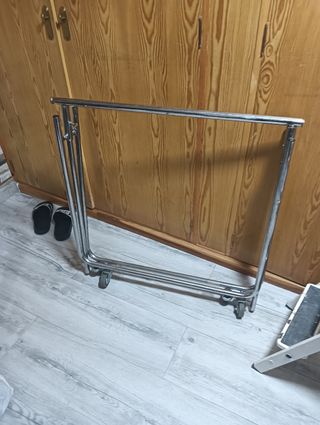 Burros metálicos para colgar ropa plegables