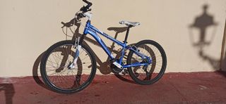 Bicicleta Infantil Azul 24" muy buen estado