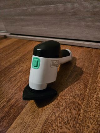 Lijadora Black Decker REVDS12C