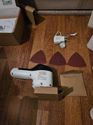Lijadora Black Decker REVDS12C