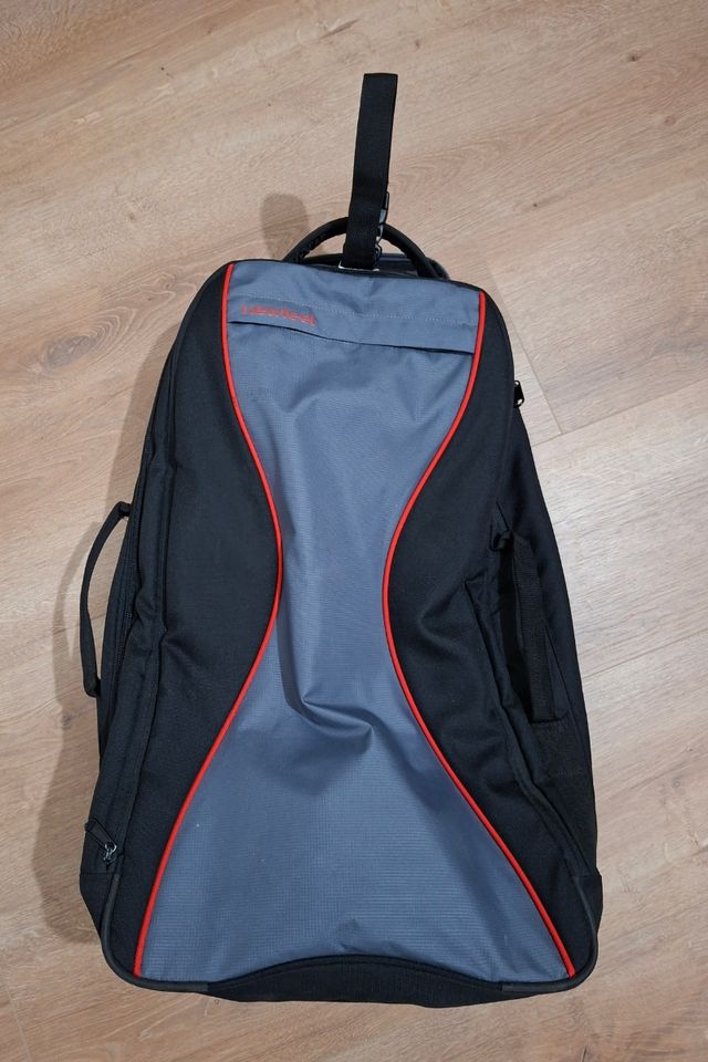 Mochila Newfeel Negra y Gris