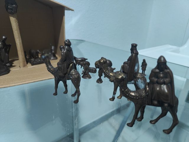 Figure dei Tre Re in metallo di Belén