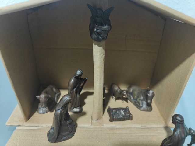 Figure dei Tre Re in metallo di Belén