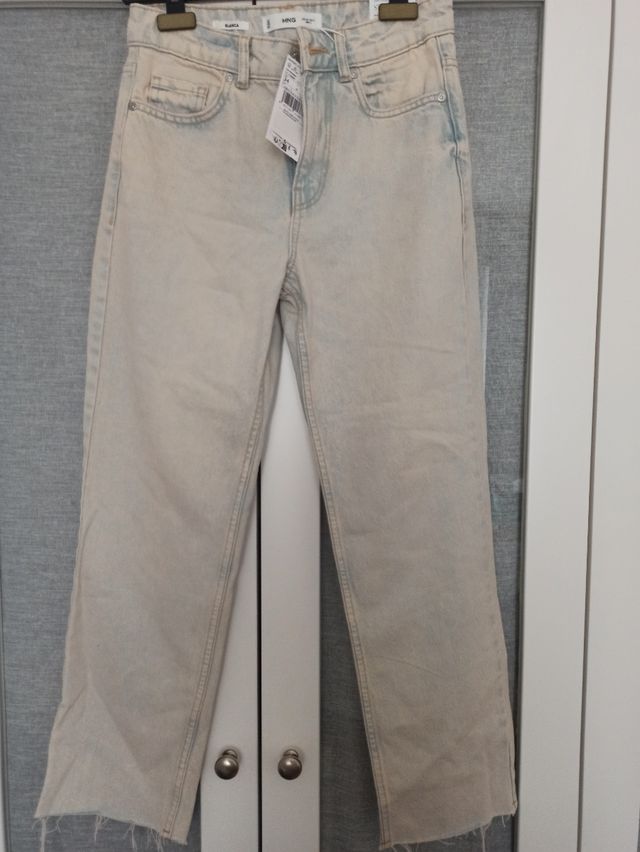 Jeans rectos Mango nuevos con etiqueta
