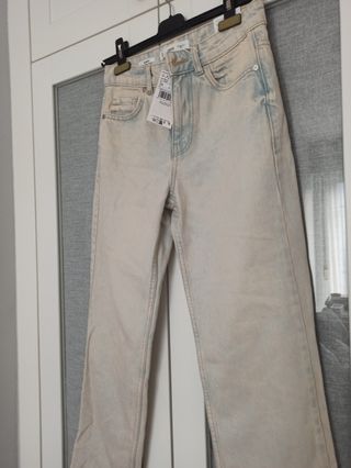 Jeans rectos Mango nuevos con etiqueta