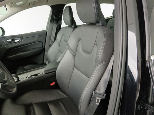 Volvo XC60 2.0 B4 D Core Auto
