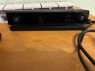 Xbox One 1TB + 4 Juegos + Kinect + 3 mandos
