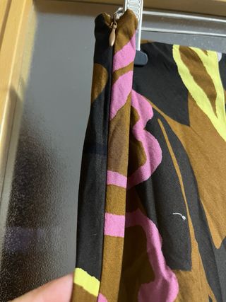 Falda Zara asimétrica estampada
zw coleccion 