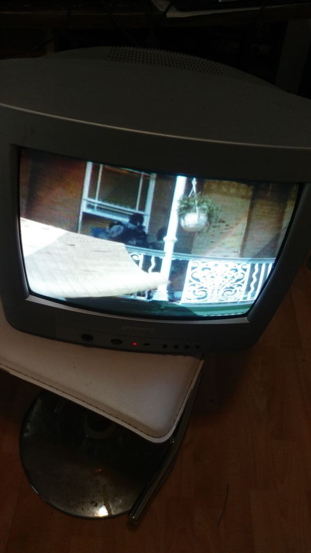 Televisor CRT 14 pulgadas retro vintage