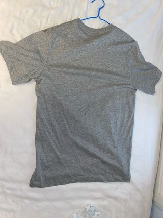 Camiseta Nike Básica Gris