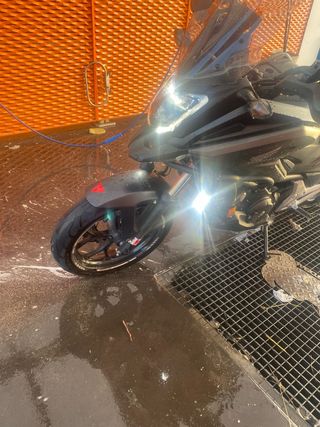 Barras protectoras y focos LED. original honda.