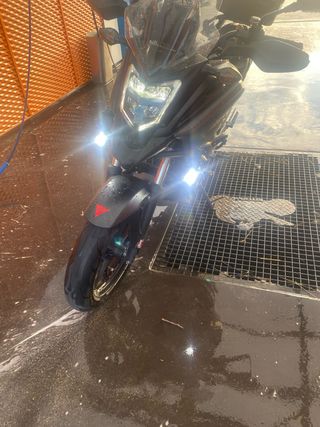 Barras protectoras y focos LED. original honda.