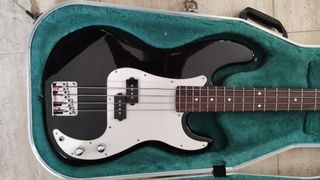 Bajo Eléctrico Academy con Estuche