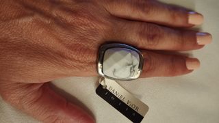 Anillo Daniel Vior  Piedra natural blanca