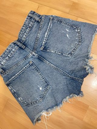 Pantalón corto Zara Talla 32