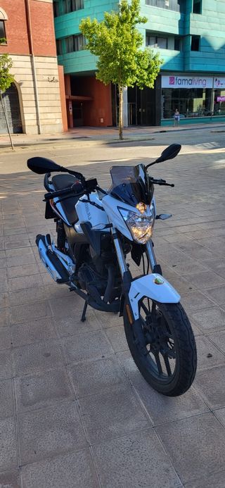 Rieju Strada 125cc Blanca