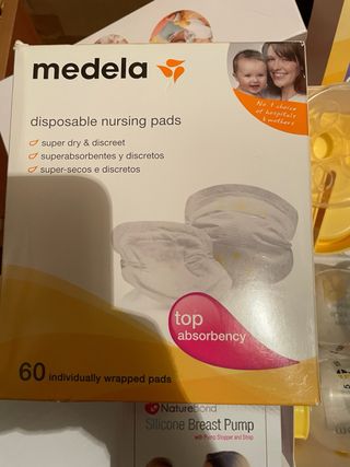 Sacaleches Medela Swing con accesorios extra