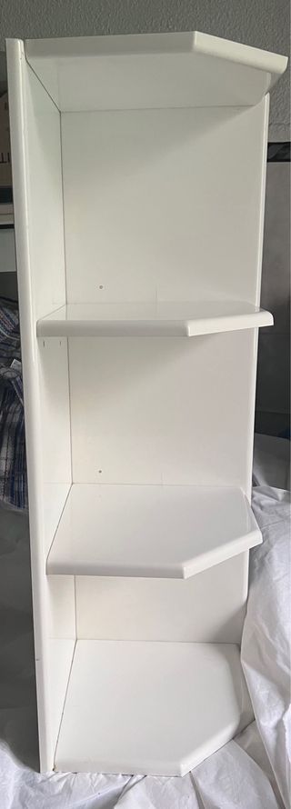 Estantería de cocina blanca pequeña
