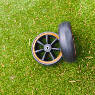 Triciclo infantil y juego de ruedas nuevas recambi