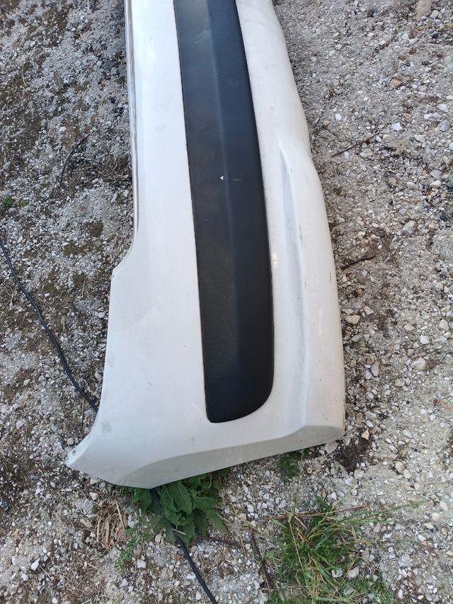 DEFENSA TRASERA PEUGEOT 207 GT A SOLO 25 EUR