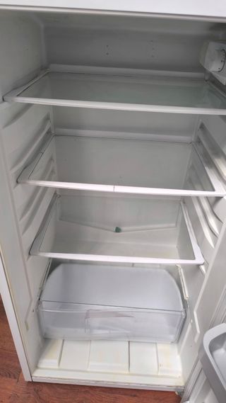 NEVERA FRIGORIFICO PEQUEÑA FUNCIONA BIEN