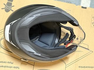 Casco Shark Negro con Visera