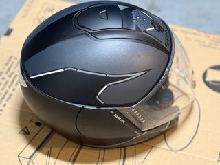 Casco Shark Negro con Visera