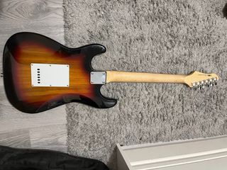 Guitarra Eléctrica Sunburst