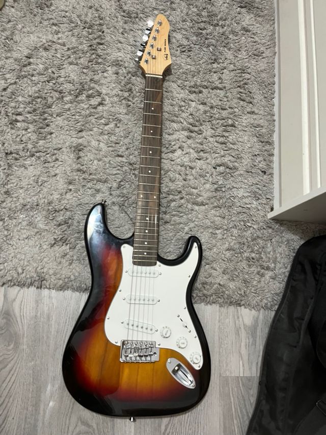 Guitarra Eléctrica Sunburst