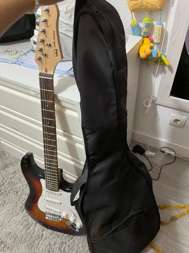 Guitarra Eléctrica Sunburst